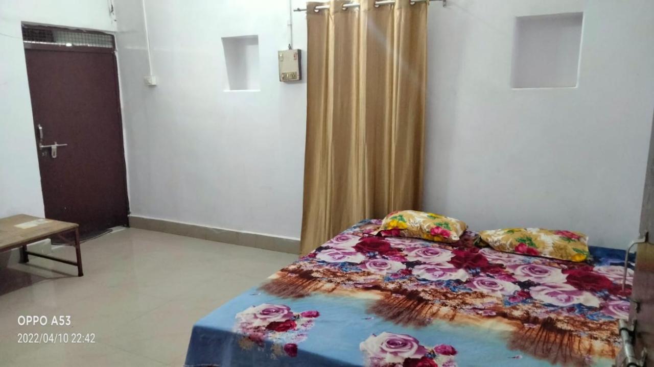 Shri Swami Sheetal Das Aashram Dharmshala Varanasi Eksteriør billede